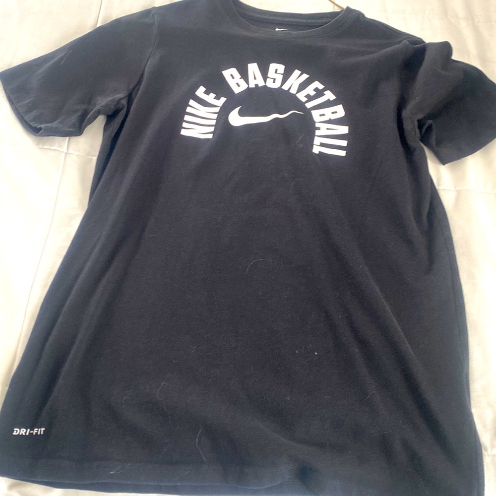 Nike Basketball dry-fit t shirt